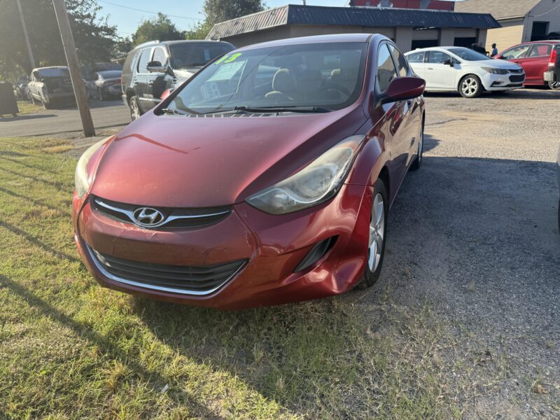 2013 HYUNDAI ELANTRA