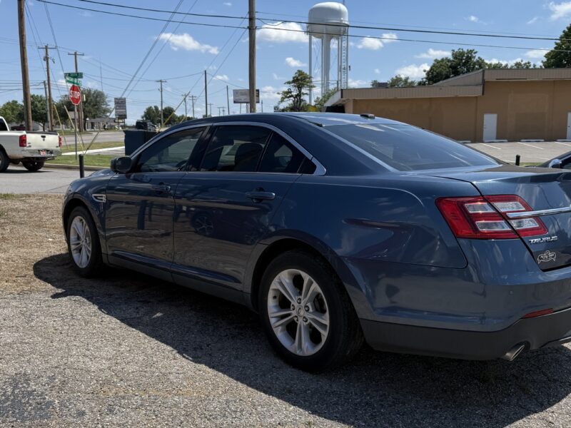 2018 Ford Taurus