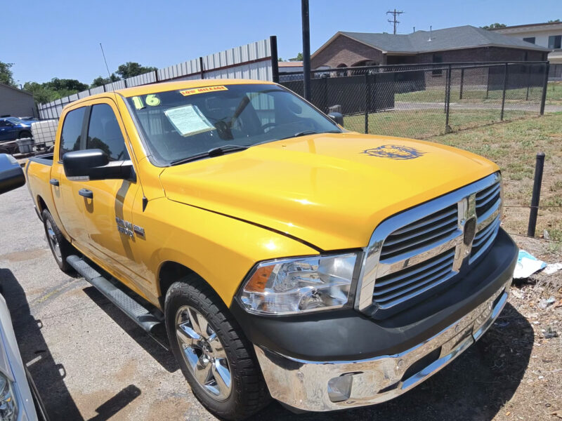 2016 Ram 1500 SLT