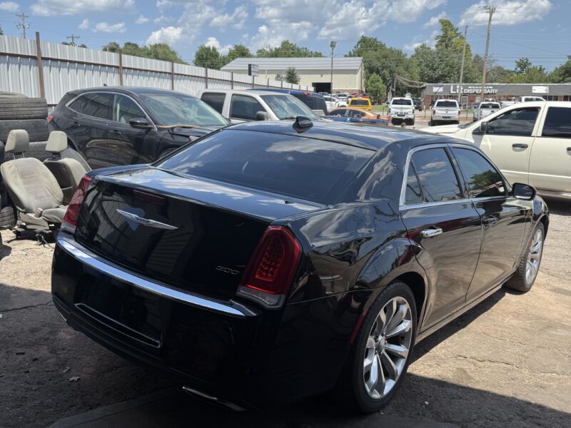 2018 Chrysler 300